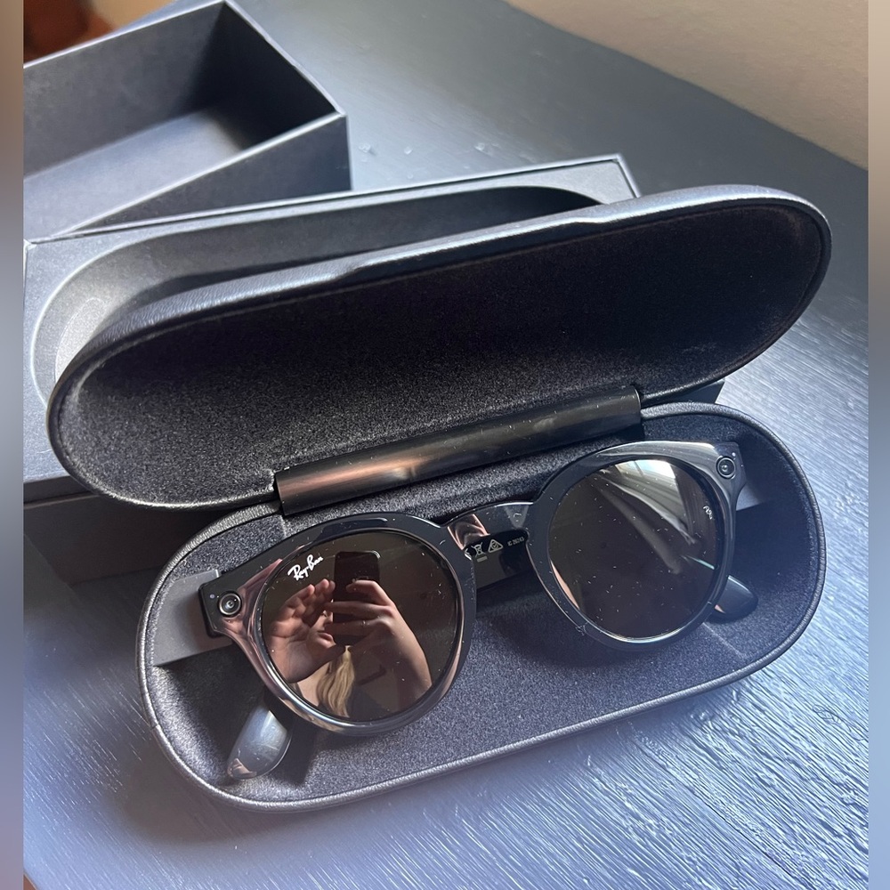 Ray Ban Meta Stories Round